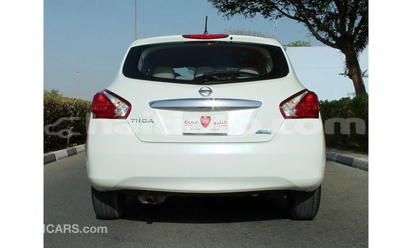 Acheter Import Voiture Nissan Tiida Blanc à Import - Dubai, Artibonite Acheter Import Voiture Nissan Tiida Blanc à Import - Dubai, Artibonite