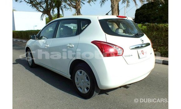 Acheter Import Voiture Nissan Tiida Blanc à Import - Dubai, Artibonite Acheter Import Voiture Nissan Tiida Blanc à Import - Dubai, Artibonite