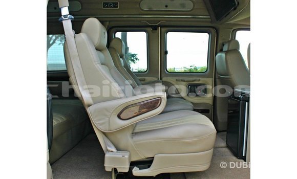 Acheter Import Voiture GMC Acadia Autre à Import - Dubai, Artibonite Acheter Import Voiture GMC Acadia Autre à Import - Dubai, Artibonite