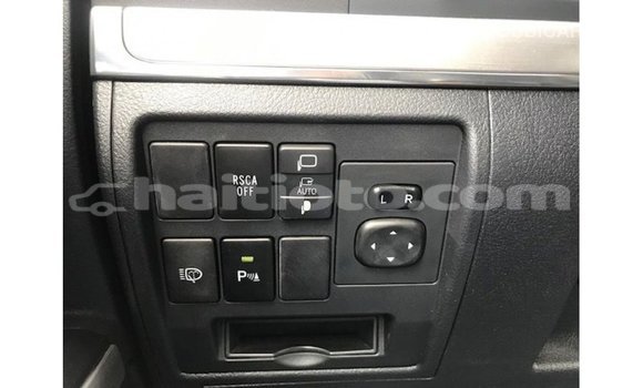 Acheter Import Voiture Toyota Land Cruiser Blanc à Import - Dubai, Artibonite Acheter Import Voiture Toyota Land Cruiser Blanc à Import - Dubai, Artibonite