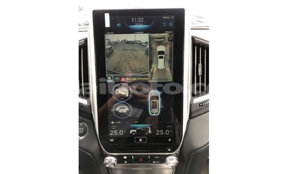 Acheter Import Voiture Toyota Land Cruiser Blanc à Import - Dubai, Artibonite Acheter Import Voiture Toyota Land Cruiser Blanc à Import - Dubai, Artibonite