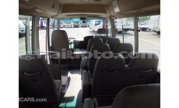 Acheter Import Voiture Toyota Coaster Blanc à Import - Dubai, Artibonite Acheter Import Voiture Toyota Coaster Blanc à Import - Dubai, Artibonite