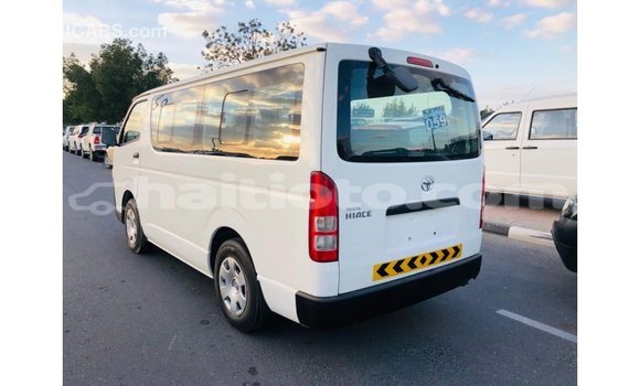 Acheter Import Voiture Toyota Hiace Blanc à Import - Dubai, Artibonite Acheter Import Voiture Toyota Hiace Blanc à Import - Dubai, Artibonite