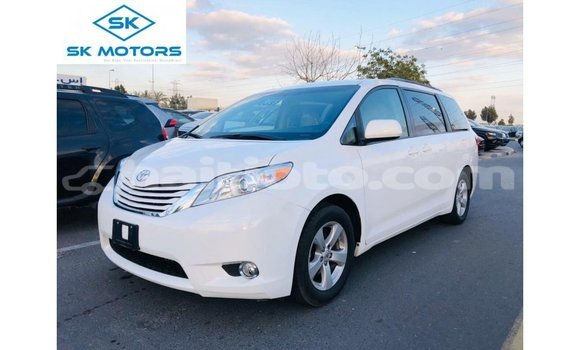 Buy Import Toyota Sienna White Car in Import - Dubai in Artibonite Buy Import Toyota Sienna White Car in Import - Dubai in Artibonite