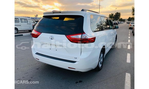 Buy Import Toyota Sienna White Car in Import - Dubai in Artibonite Buy Import Toyota Sienna White Car in Import - Dubai in Artibonite