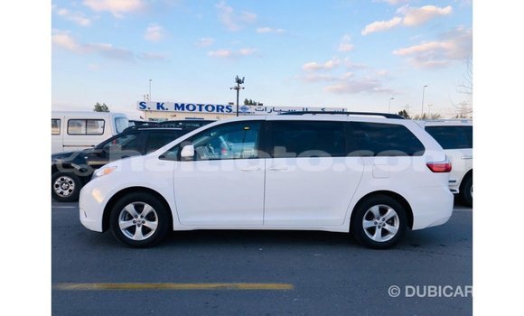 Buy Import Toyota Sienna White Car in Import - Dubai in Artibonite Buy Import Toyota Sienna White Car in Import - Dubai in Artibonite
