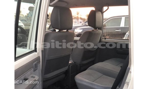 Buy Import Toyota Land Cruiser White Car in Import - Dubai in Artibonite Buy Import Toyota Land Cruiser White Car in Import - Dubai in Artibonite