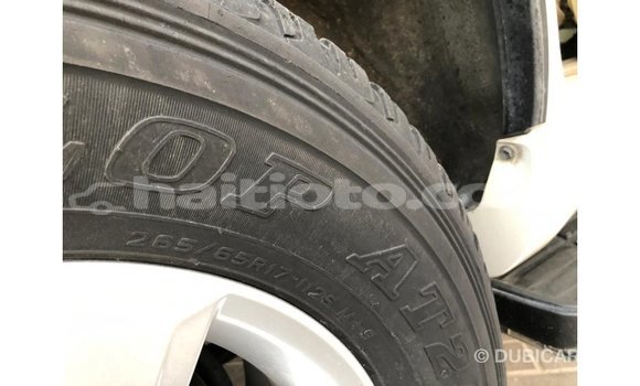 Acheter Import Voiture Toyota Prado Blanc à Import - Dubai, Artibonite Acheter Import Voiture Toyota Prado Blanc à Import - Dubai, Artibonite