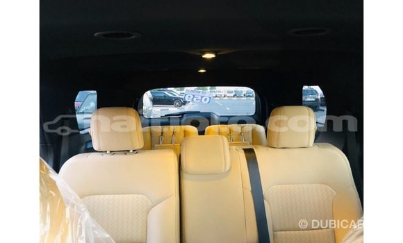 Acheter Import Voiture Ford Explorer Rouge à Import - Dubai, Artibonite Acheter Import Voiture Ford Explorer Rouge à Import - Dubai, Artibonite