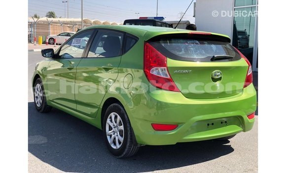 Acheter Import Voiture Hyundai Accent Vert à Import - Dubai, Artibonite Acheter Import Voiture Hyundai Accent Vert à Import - Dubai, Artibonite