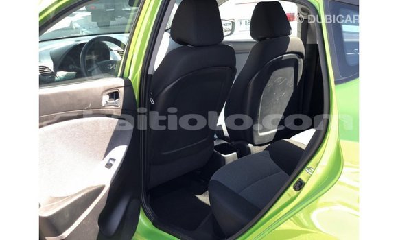 Acheter Import Voiture Hyundai Accent Vert à Import - Dubai, Artibonite Acheter Import Voiture Hyundai Accent Vert à Import - Dubai, Artibonite