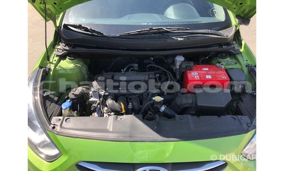 Acheter Import Voiture Hyundai Accent Vert à Import - Dubai, Artibonite Acheter Import Voiture Hyundai Accent Vert à Import - Dubai, Artibonite