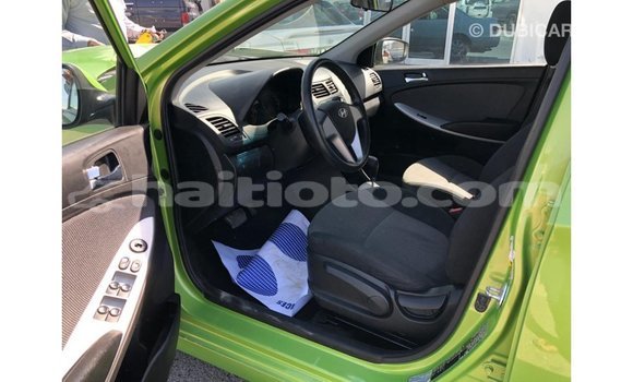 Acheter Import Voiture Hyundai Accent Vert à Import - Dubai, Artibonite Acheter Import Voiture Hyundai Accent Vert à Import - Dubai, Artibonite