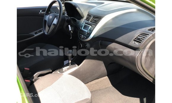 Acheter Import Voiture Hyundai Accent Vert à Import - Dubai, Artibonite Acheter Import Voiture Hyundai Accent Vert à Import - Dubai, Artibonite