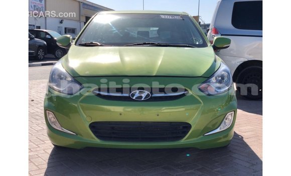 Acheter Import Voiture Hyundai Accent Vert à Import - Dubai, Artibonite Acheter Import Voiture Hyundai Accent Vert à Import - Dubai, Artibonite