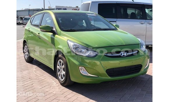 Acheter Import Voiture Hyundai Accent Vert à Import - Dubai, Artibonite Acheter Import Voiture Hyundai Accent Vert à Import - Dubai, Artibonite