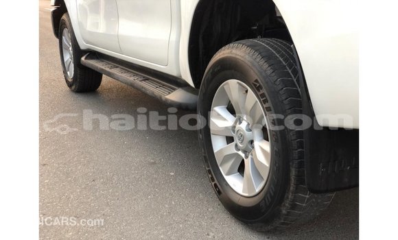 Buy Import Toyota Hilux White Car in Import - Dubai in Artibonite Buy Import Toyota Hilux White Car in Import - Dubai in Artibonite