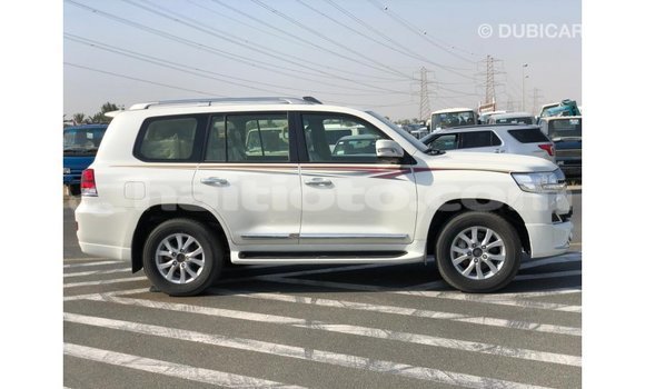 Buy Import Toyota Land Cruiser White Car in Import - Dubai in Artibonite Buy Import Toyota Land Cruiser White Car in Import - Dubai in Artibonite