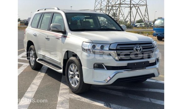 Buy Import Toyota Land Cruiser White Car in Import - Dubai in Artibonite Buy Import Toyota Land Cruiser White Car in Import - Dubai in Artibonite