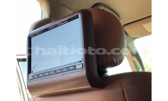 Acheter Import Voiture Toyota Land Cruiser Blanc à Import - Dubai, Artibonite Acheter Import Voiture Toyota Land Cruiser Blanc à Import - Dubai, Artibonite