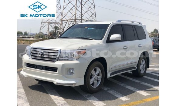 Buy Import Toyota Land Cruiser White Car in Import - Dubai in Artibonite Buy Import Toyota Land Cruiser White Car in Import - Dubai in Artibonite