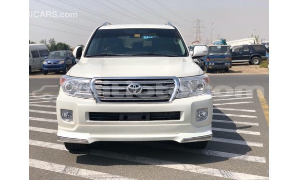 Buy Import Toyota Land Cruiser White Car in Import - Dubai in Artibonite Buy Import Toyota Land Cruiser White Car in Import - Dubai in Artibonite