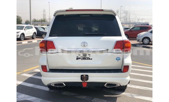 Buy Import Toyota Land Cruiser White Car in Import - Dubai in Artibonite Buy Import Toyota Land Cruiser White Car in Import - Dubai in Artibonite