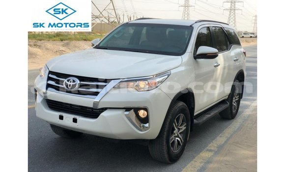 Buy Import Toyota Fortuner White Car in Import - Dubai in Artibonite Buy Import Toyota Fortuner White Car in Import - Dubai in Artibonite
