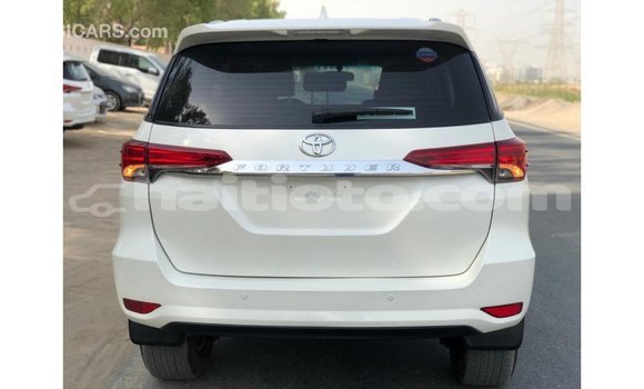 Buy Import Toyota Fortuner White Car in Import - Dubai in Artibonite Buy Import Toyota Fortuner White Car in Import - Dubai in Artibonite