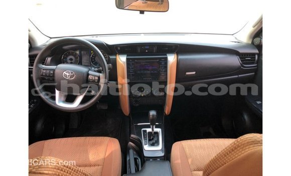 Buy Import Toyota Fortuner White Car in Import - Dubai in Artibonite Buy Import Toyota Fortuner White Car in Import - Dubai in Artibonite