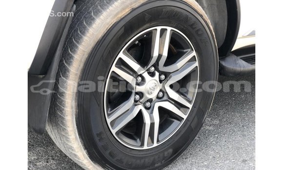 Buy Import Toyota Fortuner White Car in Import - Dubai in Artibonite Buy Import Toyota Fortuner White Car in Import - Dubai in Artibonite