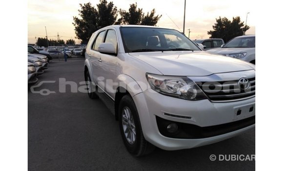 Acheter Import Voiture Toyota Fortuner Blanc à Import - Dubai, Artibonite Acheter Import Voiture Toyota Fortuner Blanc à Import - Dubai, Artibonite