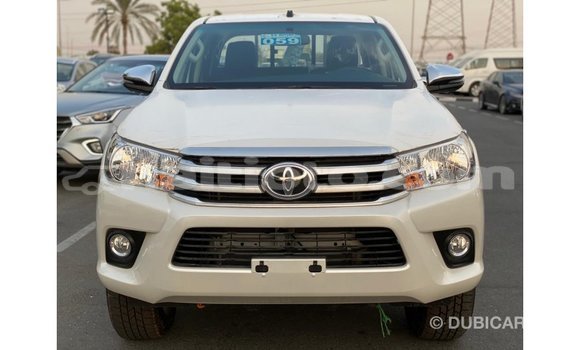 Acheter Import Voiture Toyota Hilux Blanc à Import - Dubai, Artibonite Acheter Import Voiture Toyota Hilux Blanc à Import - Dubai, Artibonite
