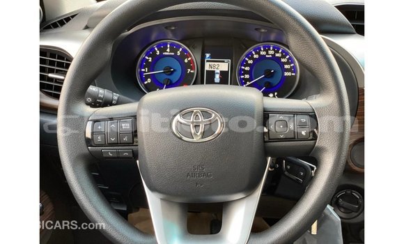 Acheter Import Voiture Toyota Hilux Blanc à Import - Dubai, Artibonite Acheter Import Voiture Toyota Hilux Blanc à Import - Dubai, Artibonite