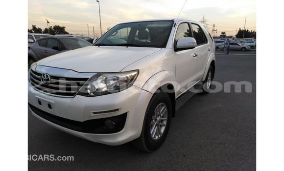 Acheter Import Voiture Toyota Fortuner Blanc à Import - Dubai, Artibonite Acheter Import Voiture Toyota Fortuner Blanc à Import - Dubai, Artibonite