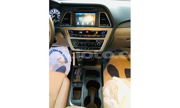 Acheter Import Voiture Hyundai Sonata Rouge à Import - Dubai, Artibonite Acheter Import Voiture Hyundai Sonata Rouge à Import - Dubai, Artibonite