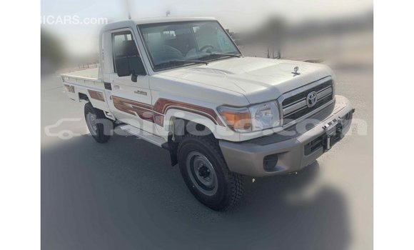 Buy Import Toyota Land Cruiser White Car in Import - Dubai in Artibonite Buy Import Toyota Land Cruiser White Car in Import - Dubai in Artibonite