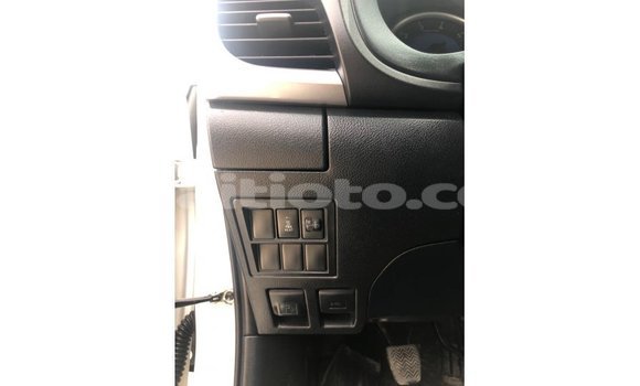 Buy Import Toyota Hilux White Car in Import - Dubai in Artibonite Buy Import Toyota Hilux White Car in Import - Dubai in Artibonite