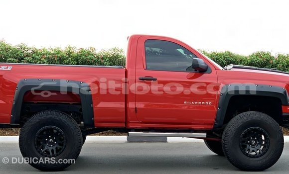 Acheter Import Voiture Chevrolet Silverado Rouge à Import - Dubai, Artibonite Acheter Import Voiture Chevrolet Silverado Rouge à Import - Dubai, Artibonite