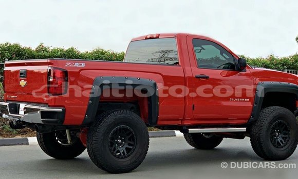 Acheter Import Voiture Chevrolet Silverado Rouge à Import - Dubai, Artibonite Acheter Import Voiture Chevrolet Silverado Rouge à Import - Dubai, Artibonite