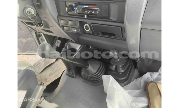 Buy Import Toyota Land Cruiser White Car in Import - Dubai in Artibonite Buy Import Toyota Land Cruiser White Car in Import - Dubai in Artibonite