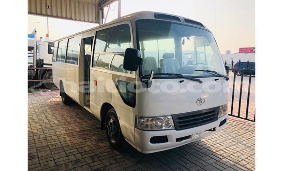 Acheter Import Voiture Toyota Coaster Blanc à Import - Dubai, Artibonite