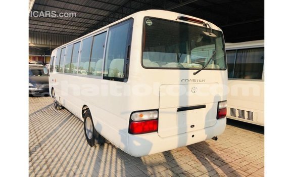 Acheter Import Voiture Toyota Coaster Blanc à Import - Dubai, Artibonite Acheter Import Voiture Toyota Coaster Blanc à Import - Dubai, Artibonite