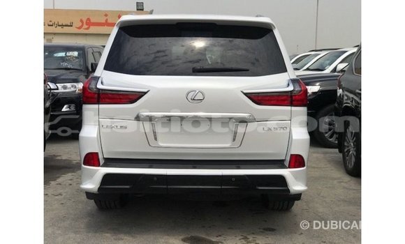 Acheter Import Voiture Lexus LX Blanc à Import - Dubai, Artibonite Acheter Import Voiture Lexus LX Blanc à Import - Dubai, Artibonite