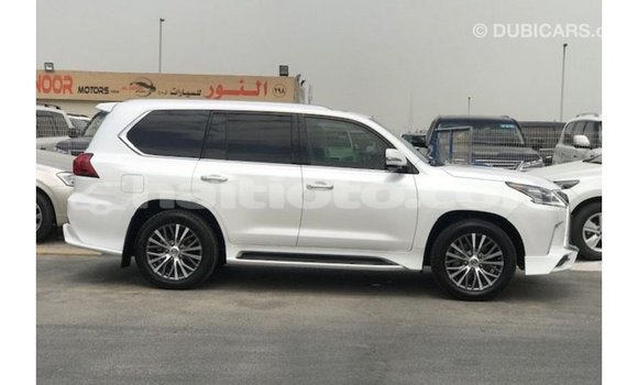 Acheter Import Voiture Lexus LX Blanc à Import - Dubai, Artibonite Acheter Import Voiture Lexus LX Blanc à Import - Dubai, Artibonite