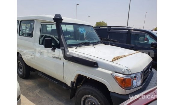 Acheter Import Voiture Toyota Land Cruiser Blanc à Import - Dubai, Artibonite Acheter Import Voiture Toyota Land Cruiser Blanc à Import - Dubai, Artibonite