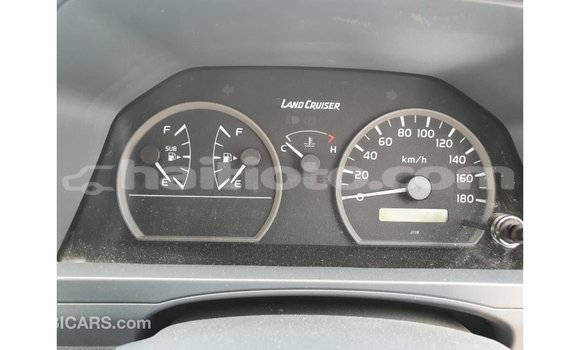 Acheter Import Voiture Toyota Land Cruiser Blanc à Import - Dubai, Artibonite Acheter Import Voiture Toyota Land Cruiser Blanc à Import - Dubai, Artibonite