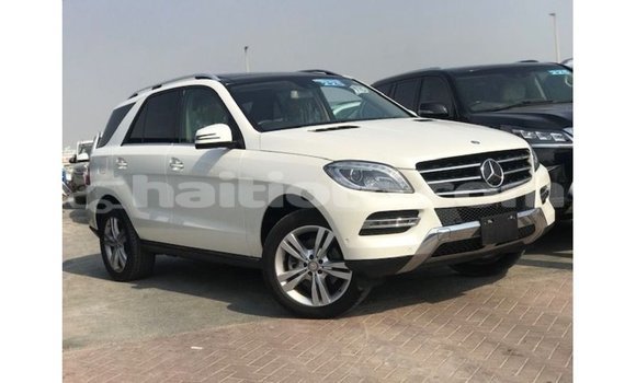 Acheter Import Voiture Mercedes-Benz 190 (W201) Blanc à Import - Dubai, Artibonite Acheter Import Voiture Mercedes-Benz 190 (W201) Blanc à Import - Dubai, Artibonite