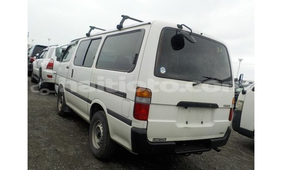 Acheter Import Voiture Toyota Hiace Blanc à Import - Dubai, Artibonite Acheter Import Voiture Toyota Hiace Blanc à Import - Dubai, Artibonite