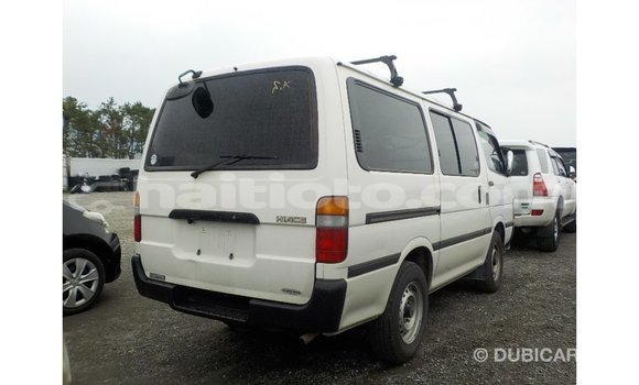 Acheter Import Voiture Toyota Hiace Blanc à Import - Dubai, Artibonite Acheter Import Voiture Toyota Hiace Blanc à Import - Dubai, Artibonite